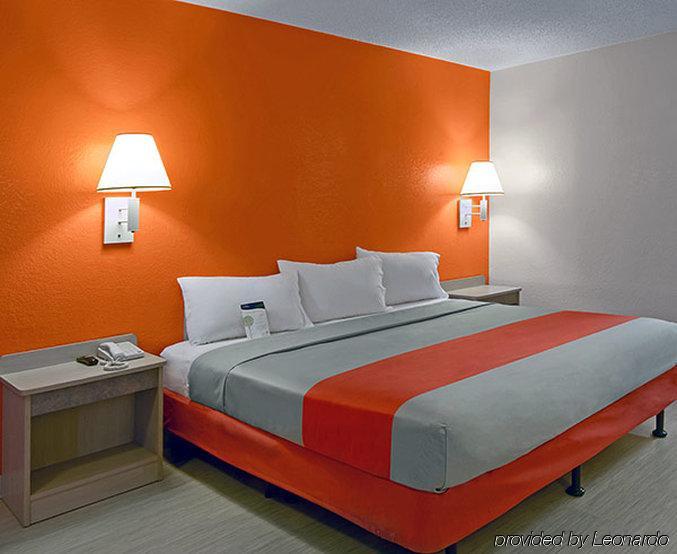 Motel 6-Windsor Locks, Ct - Hartford Exterior photo