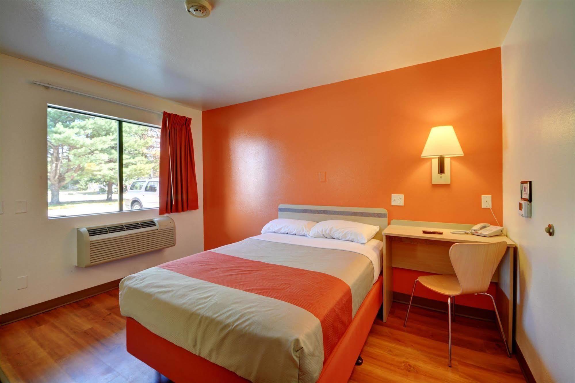 Motel 6-Windsor Locks, Ct - Hartford Exterior photo