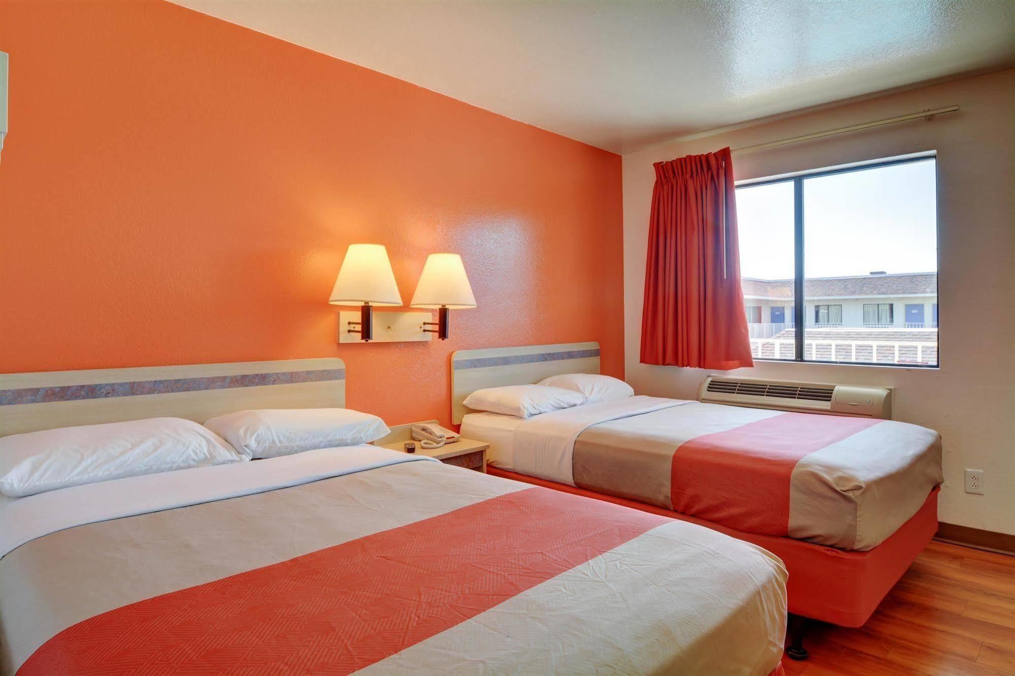 Motel 6-Windsor Locks, Ct - Hartford Exterior photo