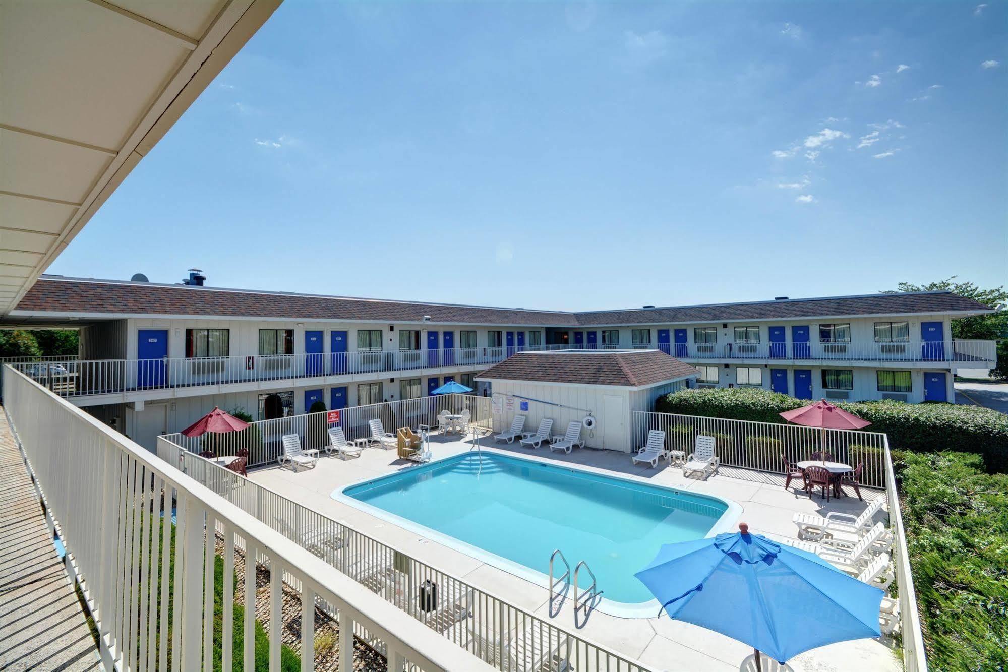 Motel 6-Windsor Locks, Ct - Hartford Exterior photo