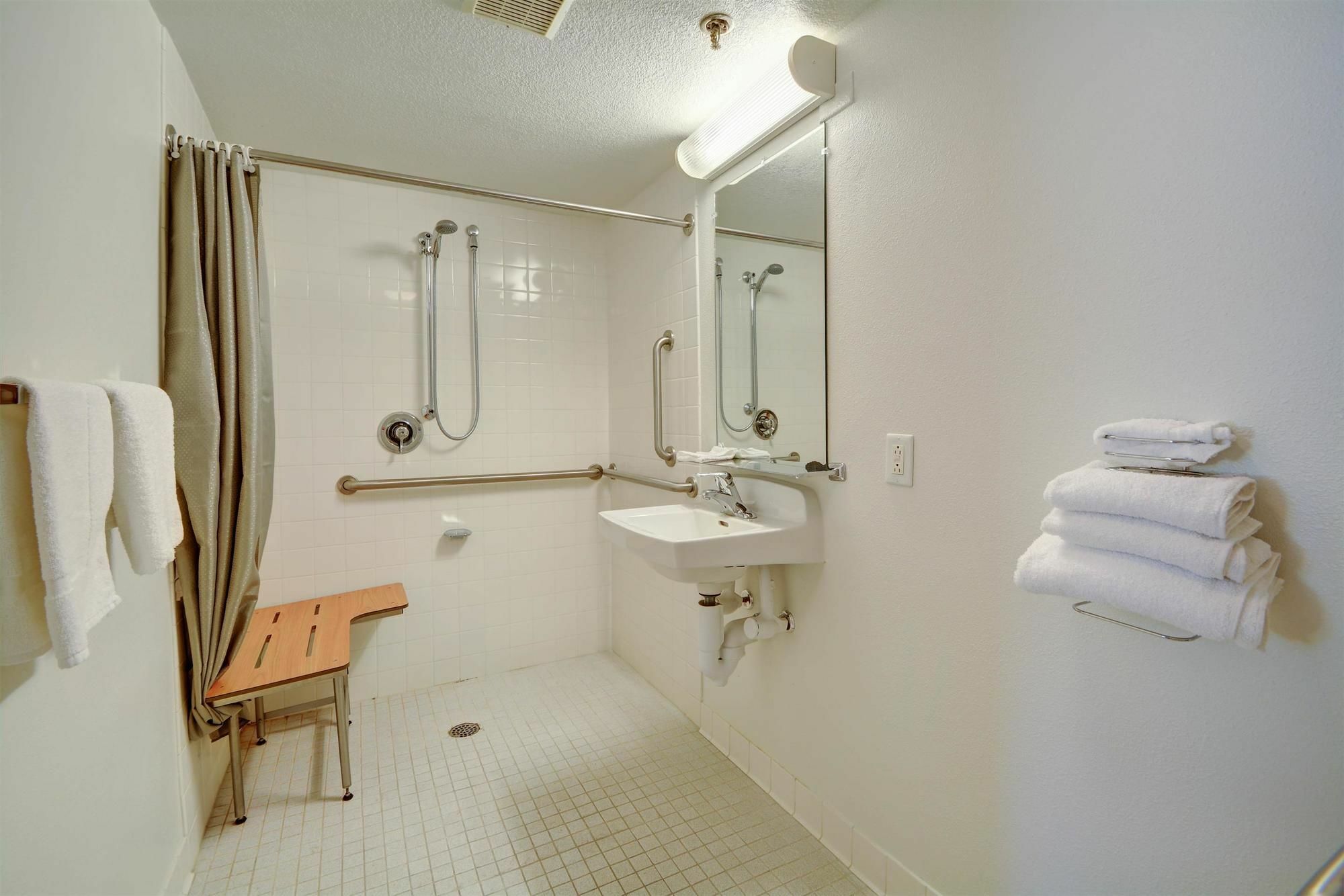 Motel 6-Windsor Locks, Ct - Hartford Exterior photo